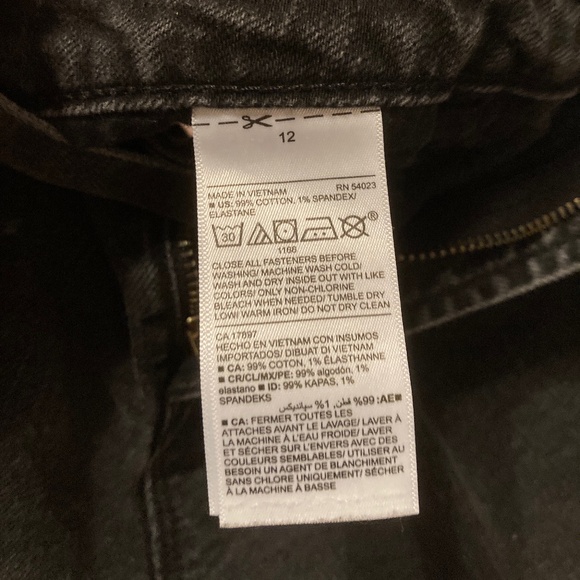 EUC Old Navy 12 Black Jean Shorts rolled cuffs - Picture 4 of 4